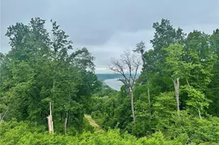 162 River Rdg Dr, Moon/Crescent Twp, PA 15108 - Photo 3