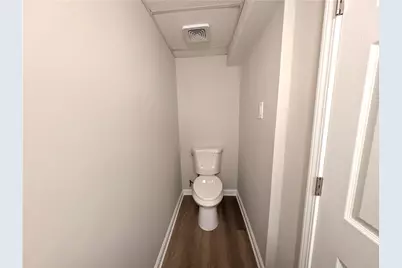 303 Lentz Street, Jeannette, PA 15644 - Photo 17