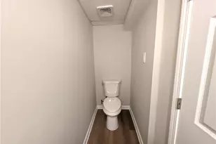 303 Lentz St, Jeannette, PA 15644 - Photo 17