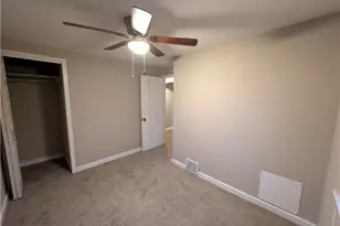 303 Lentz St, Jeannette, PA 15644 - Photo 15