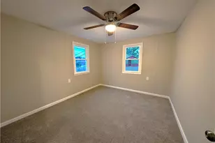 303 Lentz St, Jeannette, PA 15644 - Photo 9