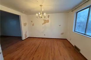 221 S Magnolia Dr, Pittsburgh, PA 15116 - Photo 7