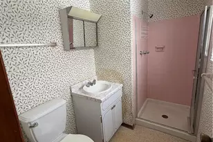 221 S Magnolia Dr, Pittsburgh, PA 15116 - Photo 21