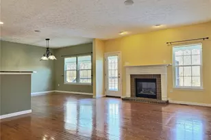 282 Maple Ridge Dr, Cecil, PA 15317 - Photo 5