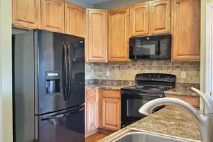 282 Maple Ridge Dr, Cecil, PA 15317 - Photo 11