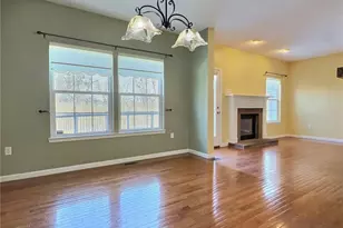 282 Maple Ridge Dr, Cecil, PA 15317 - Photo 7