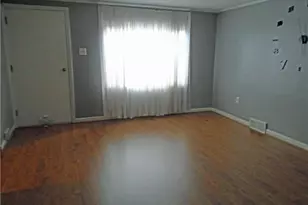 1001 7th Ave, Conway, PA 15027 - Photo 9