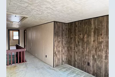 323 Spackman St, Saint Clair Township, PA 15954 - Photo 13