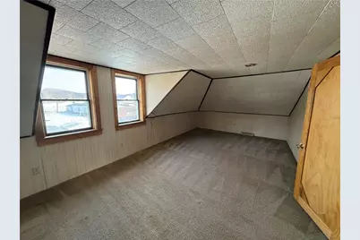 323 Spackman St, Saint Clair Township, PA 15954 - Photo 7