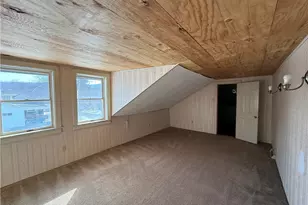 323 Spackman St, Saint Clair Township, PA 15954 - Photo 9