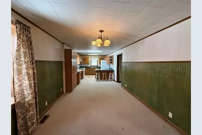 323 Spackman St, Saint Clair Township, PA 15954 - Photo 3