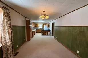 323 Spackman St, Saint Clair Township, PA 15954 - Photo 3