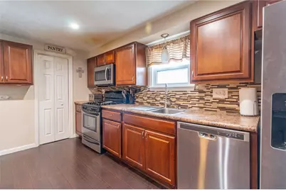 6808 Monroe Ave, West Mifflin, PA 15122 - Photo 11