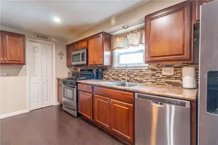 6808 Monroe Ave, West Mifflin, PA 15122 - Photo 11