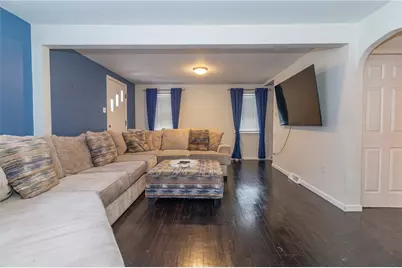 6808 Monroe Ave, West Mifflin, PA 15122 - Photo 5