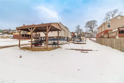 6808 Monroe Ave, West Mifflin, PA 15122 - Photo 41