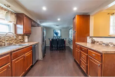 6808 Monroe Ave, West Mifflin, PA 15122 - Photo 7