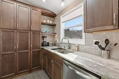 363 Copperfield Ave, Rear, Pittsburgh, PA 15210 - Photo 11