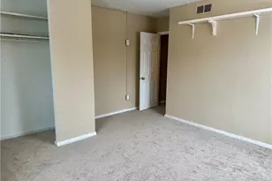 317 Mt Vernon Dr, Pittsburgh, PA 15223 - Photo 9