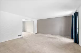 8732 Breezewood Dr, Pittsburgh, PA 15237 - Photo 7