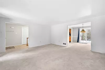 8732 Breezewood Dr, Pittsburgh, PA 15237 - Photo 5