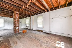 126 Cyrano Ave, Ross Twp, PA 15214 - Photo 9