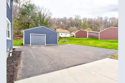 1855 W Lawrence Ave, Ellwood City, PA 16117 - Photo 27