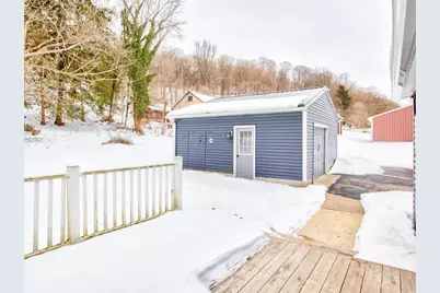 1855 W W Lawrence Ave, Ellwood City, PA 16117 - Photo 27