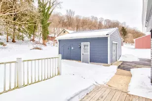 1855 W Lawrence Ave, Ellwood City, PA 16117 - Photo 27