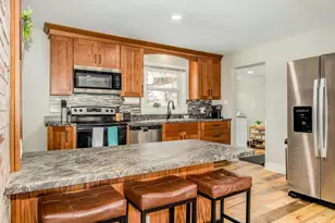 1855 W Lawrence Ave, Ellwood City, PA 16117 - Photo 9