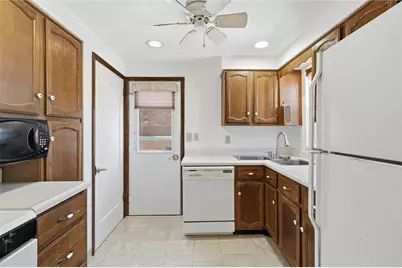 543 Old Farm Rd, Baldwin Twp, PA 15234 - Photo 15