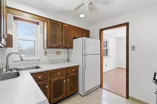 543 Old Farm Rd, Baldwin Twp, PA 15234 - Photo 13