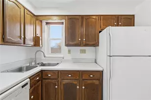 543 Old Farm Rd, Baldwin Twp, PA 15234 - Photo 15