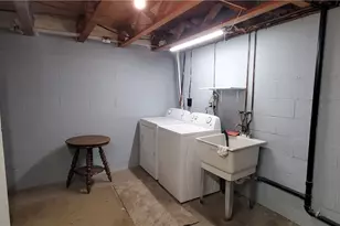 711 Newton Square, Moon/Crescent Twp, PA 15108 - Photo 13