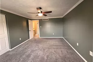 711 Newton Square, Moon/Crescent Twp, PA 15108 - Photo 11