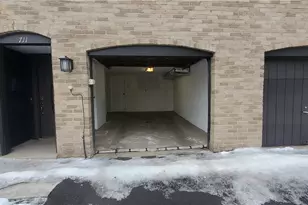 711 Newton Square, Moon/Crescent Twp, PA 15108 - Photo 15