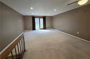 711 Newton Square, Moon/Crescent Twp, PA 15108 - Photo 3