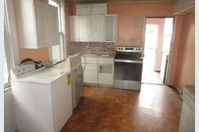 215 N 4th St, Youngwood, PA 15697 - Photo 3