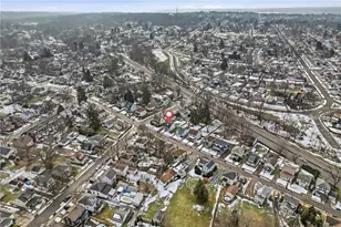 1090 Griswold St, Sharon, PA 16146 - Photo 13