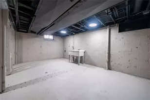 755 Massachusetts St, Ellwood City, PA 16117 - Photo 37