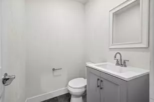 755 Massachusetts St, Ellwood City, PA 16117 - Photo 23