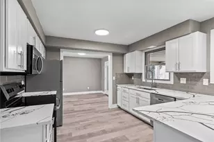 755 Massachusetts St, Ellwood City, PA 16117 - Photo 15