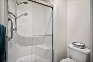 322 Woodcrest Dr, Coraopolis, PA 15108 - Photo 15