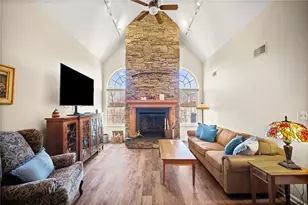 322 Woodcrest Dr, Coraopolis, PA 15108 - Photo 17