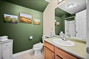 322 Woodcrest Dr, Coraopolis, PA 15108 - Photo 33