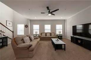 246 Grace Manor Dr, Robinson Twp, PA 15108 - Photo 11