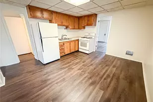 322 E Locust St, Butler, PA 16001 - Photo 13