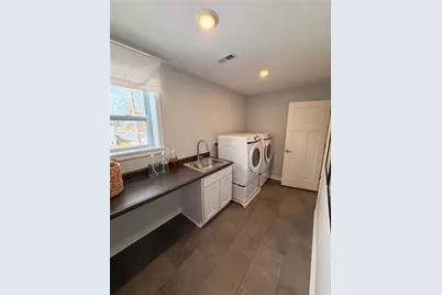 137 Victoria Dr, Moon/Crescent Twp, PA 15108 - Photo 9