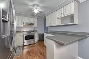 106 Yellowstone Dr, Unity Township, PA 15650 - Photo 5