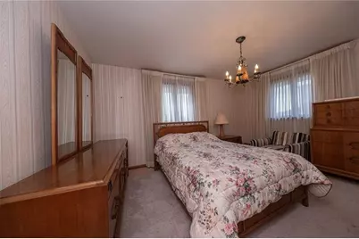 719 Locust St, Hempfield Township, PA 15601 - Photo 11